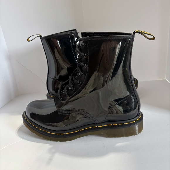 Dr. Martens Shoes - Dr. Martens Women's Size 9M New Without Box Shiny